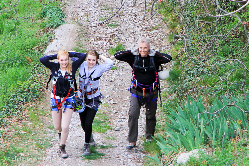 Siegerpose hoch drei