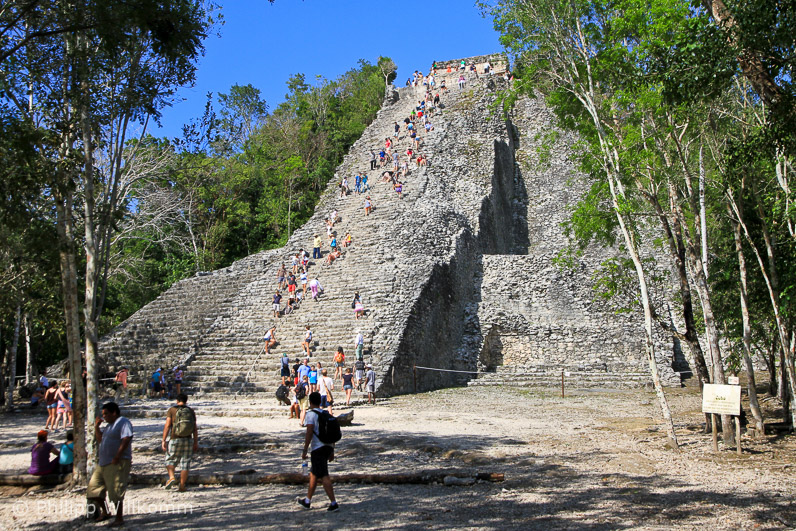 Diese Pyramide kann man noch besteigen